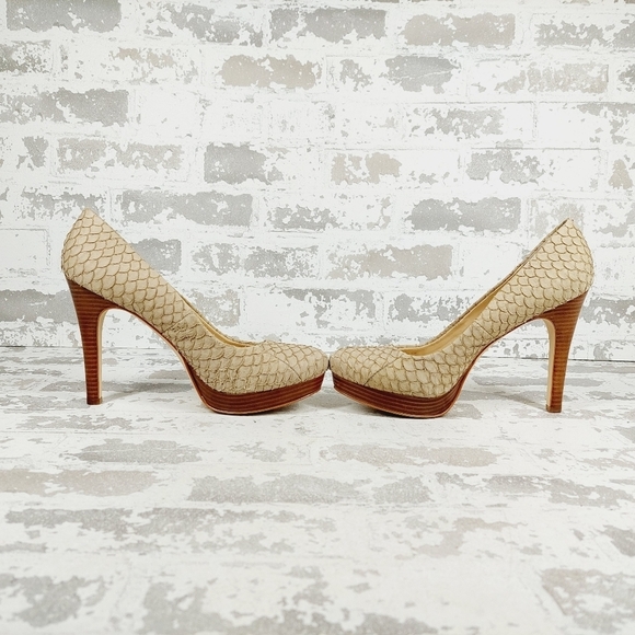 Calvin Klein Tan Round Toe High Heels Pump Shoes I98 - Picture 7 of 13